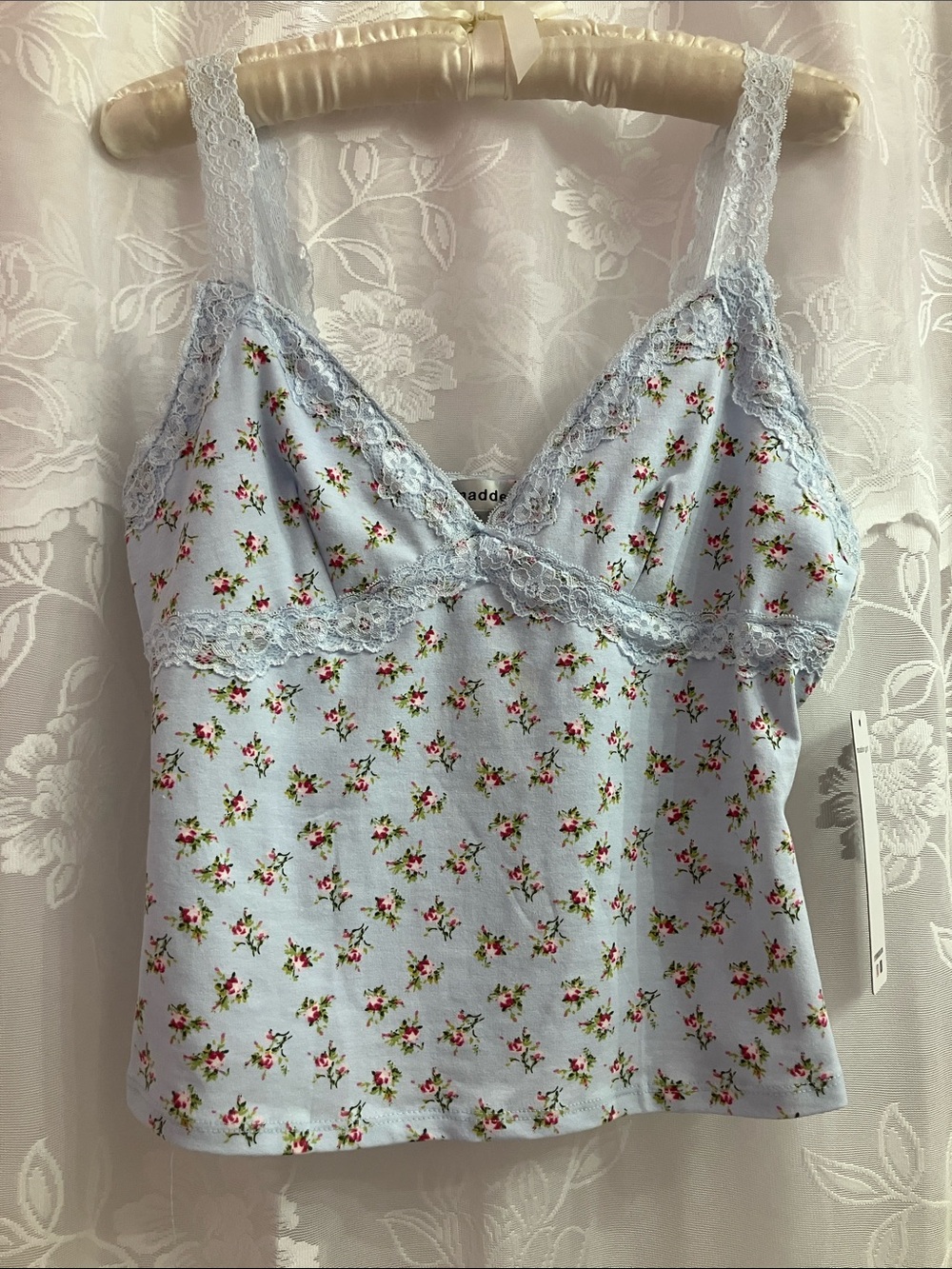 NWT Pretty Madden Girl Floral Top - Picture 2 of 11